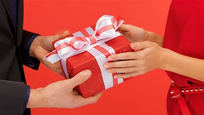 تعرفي على الهدايا المفضلة للرجال في عيد الميلاد (صور)