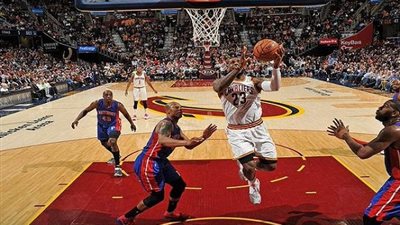 بيستونز يستفيد من غياب جيمس ليهزم كافاليرز في دورى السلة الأمريكي