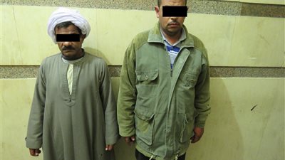 ضبط تاجري مخدرات بحوزتهما 4 كيلو أفيون بمنطقة السلام