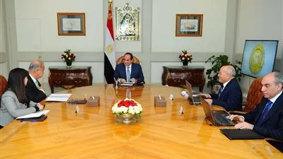 الرئيس يوجه بتعظيم الاستفادة من إمكانيات قطاع الإنتاج الحربي لتعميق التصنيع المحلى