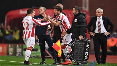 التشكيل.. رمضان صبحي على دكة بدلاء ستوك سيتي أمام ليفربول 