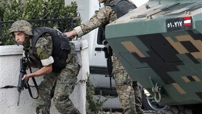 الجيش اللبناني يوقف شخصين لعلاقتهما بمقتل ضابط في سوريا