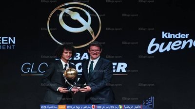 جوائز جلوب سوكر.. عموري أفضل لاعب خليجي في 2016