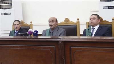 متهمو أحداث العدوة يهتفون لـ