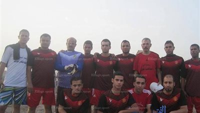 الإخميين يستغيث بوزير الشباب والرياضة لحل أزمة 