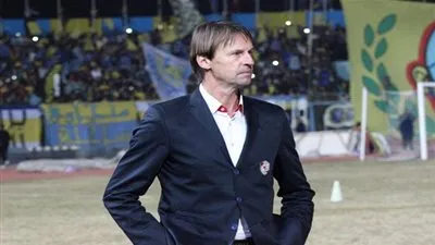 بالفيديو.. مدرب الإسماعيلي الجديد يشيد بالجماهير.. ويوجه 3 نصائح للاعبين