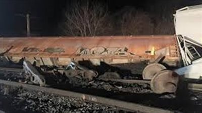 عاجل.. انقلاب قطار بضائع في بني سويف