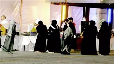 ألفاظ مسيئة وإيحاءات خادشة على مسرح 