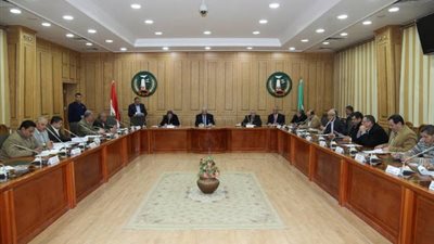 اجتماع اللجنة العليا للمشروعات الاقتصادية والاستثمارية على الأراضى الزراعية بالمنوفية