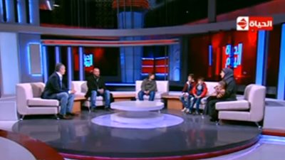 ربة منزل عائده من حلب: الميليشيات المسلحة تسيطر على كافة المرافق