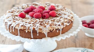 طريقة تحضير كعكة التوت مع اللوز المحمص لموسم الأعياد