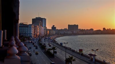 أخبار الإسكندرية فى أسبوع: هبوط أرضى يبتلع سيارة.. وافتتاح مركز القلب بمستشفى الأنبا تكل  