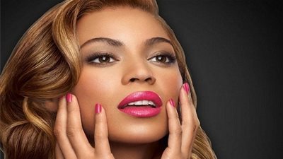 للسمراوات.. تطبيق خاص لمساعدتهن على العناية بالشعر!