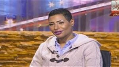 خبيرة أبراج تتنبأ على الهواء بغلق بعض القنوات الفضائية