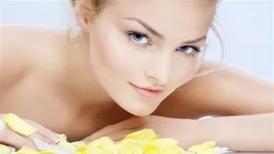 بعض العادات اليومية التي تمنع بشرتك اشراقه