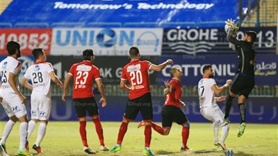 الأهلي يعاقب شريف إكرامي بسبب القمة