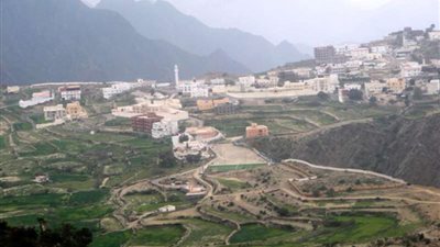 الجهات الأمنية والإسعافية بالمندق تباشر سقوط 