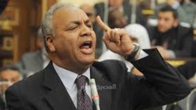 مصطفى بكري: لن يجرى استفتاء شعبي على ملكية 