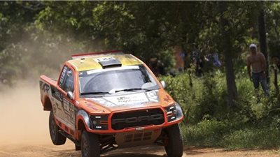 بطل رالي داكار ينتقد المسار الجديد للسباق