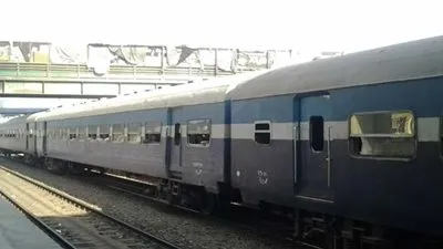 عاجل.. تعطل قطار أسفل الكوبري العلوي في دمنهور