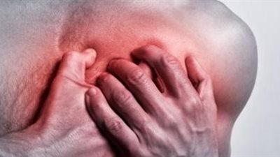 خبراء تنصح بفحص نبض القلب بانتظام بعد بلوغ الـ65 عاماً