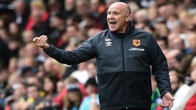 رسميا.. هال سيتي يقيل مدربه