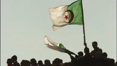 قانون المالية يشعل ثورة الشارع في الجزائر