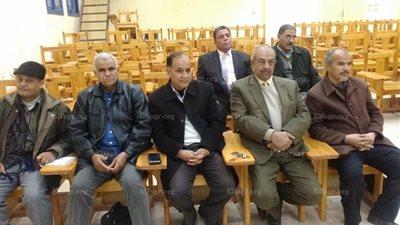 وكيل التعليم بمطروح يشدد على الالتزام بالقواعد الامتحانية (صور)