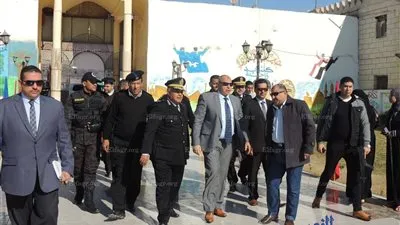 مدير أمن السويس يتفقد قافلة وزارة الداخلية الطبية المجانية  للمواطنين (صور)