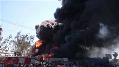 اندلاع حريق هائل في مخزن قطن بالجيزة.. و15 سيارة إسعاف تحاول إخماده