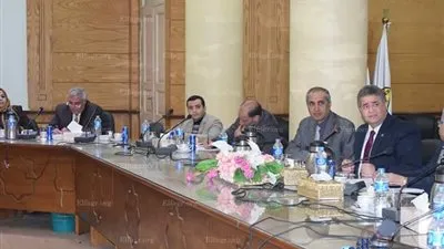 رئيس جامعة بنها يؤكد علي أهمية فتح حوارات مع الشباب: هم مستقبل الوطن (صور)