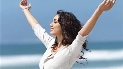 بالخطوات.. كيف تنعمي بحياة أكثر سعادة وهدوء في 2017