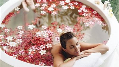 أحدث وأغرب أحواض الاستحمام في 2017 (صور)