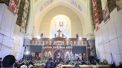 أمن الرئاسة والشرطة العسكرية يصلان الكاتدرائية المرقسية بالعباسية