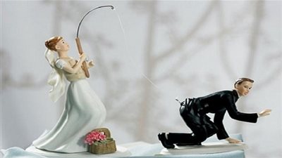 طرق مبتكرة لتزيين راس كيكة الزفاف (صور)