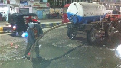 انسداد بالوعة صرف يغضب أهالي ميت سلسيل في الدقهلية (صور)