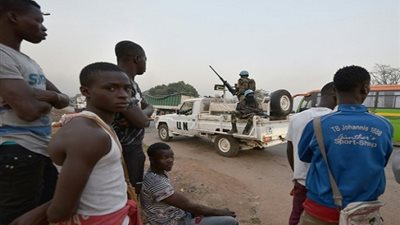 وزير الدفاع الإيفواري يحاول نزع فتيل حركة تمرد عسكرية 