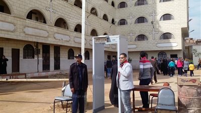 تكثيف أمني على الأديرة والكنائس خلال تقديم التهنئة بـ