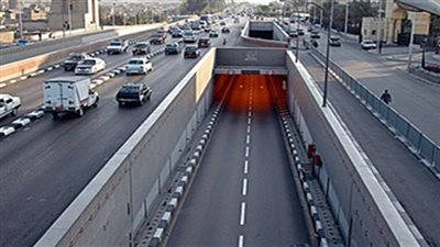 إعادة فتح نفق الأزهر بعد رفع حطام حادث انقلاب سيارة بداخله