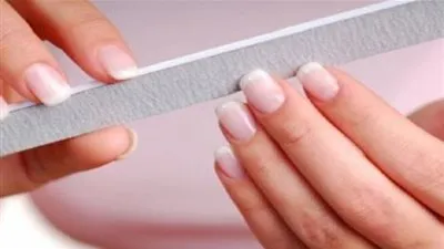 4 أخطاء يجب تجنبها عند العناية بالأظافر