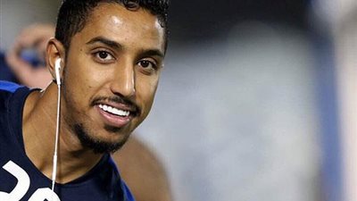 الهلال يُغري الدوسري بـ5 ملايين سنويًّا