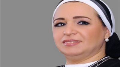 من مواساة ضحية التحرش إلى زيارة نادية لطفي.. 6 مشاهد جسدت ظهور سيدة مصر الأولى  في الحياة العامة (تقرير)