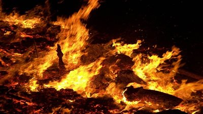 لا يدخل النار من كان في قلبه مثقال ذر من إيمان! 