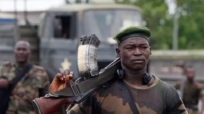 جنود متمردون يحتجزون وزير الدفاع في ساحل العاج