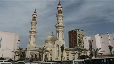 عاجل.. انهيار مئذنة مسجد 