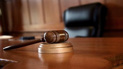 تأجيل منع تصرف 18 متهمًا في 