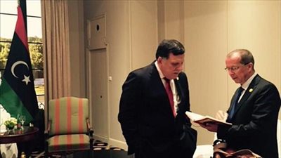 اشتباكات بالأيدي خلال اجتماع المبعوث الأممي مع السراج في ليبيا 