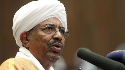 الرئيس السوداني يلتقي وزير الدولة لشئون الدفاع القطري بالخرطوم
