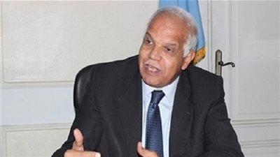 جلال سعيد يستعرض تقريرًا حول مشروعات 