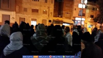  أبناء كفر الشيخ  ينتظرون وصول جثمان شهيد العريش وسط حالة من الحزن (صور) 